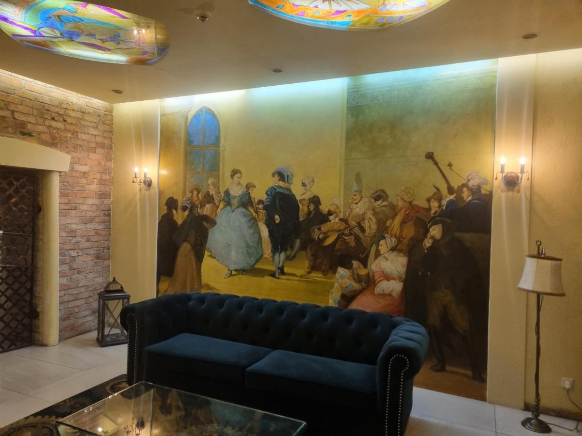 Hotel Wenecki Czestochowa Bagian luar foto